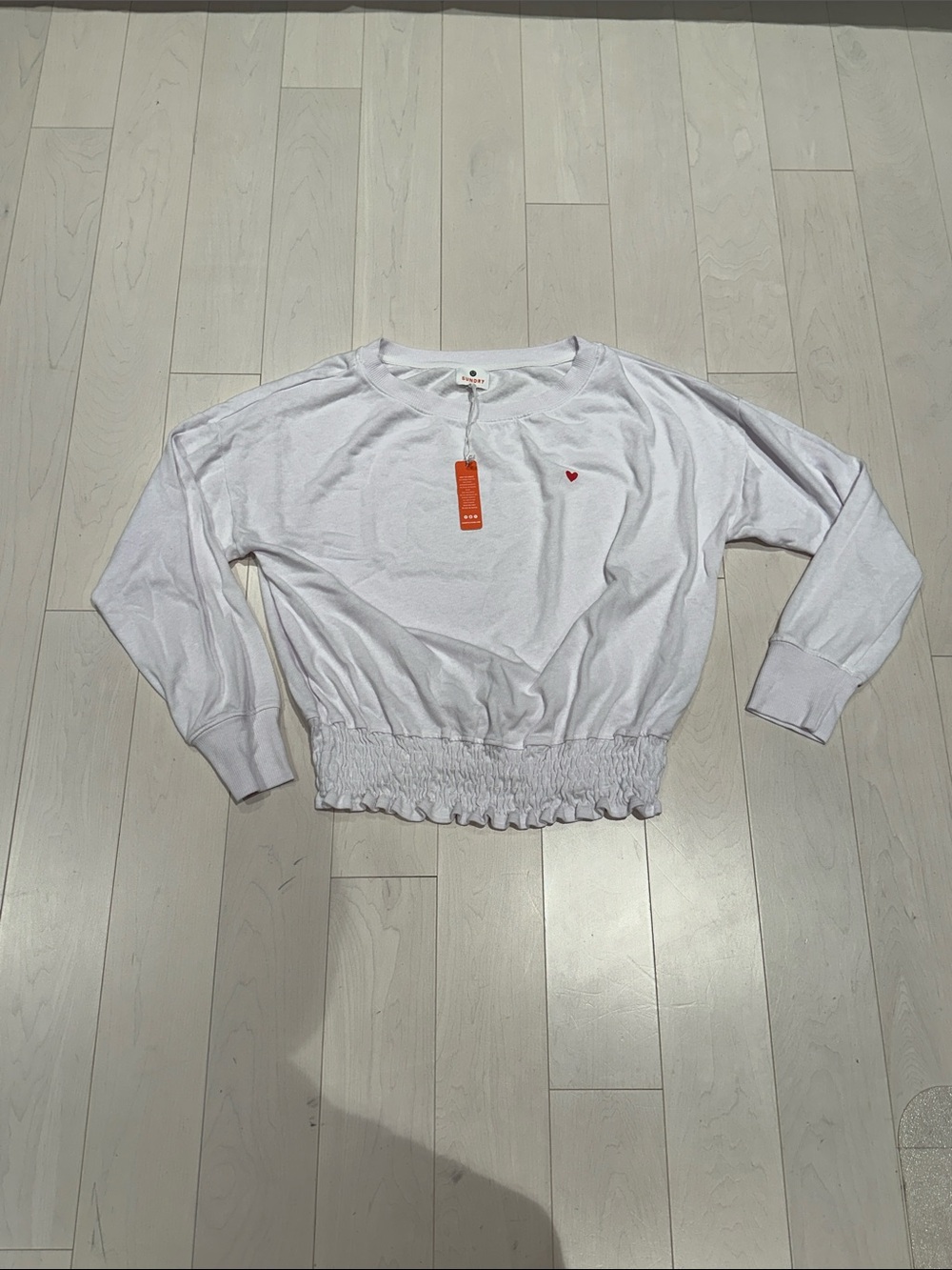 NWT Sundry White Long-Sleeve Crewneck smocked hem Sweatshirt -size Large (3)